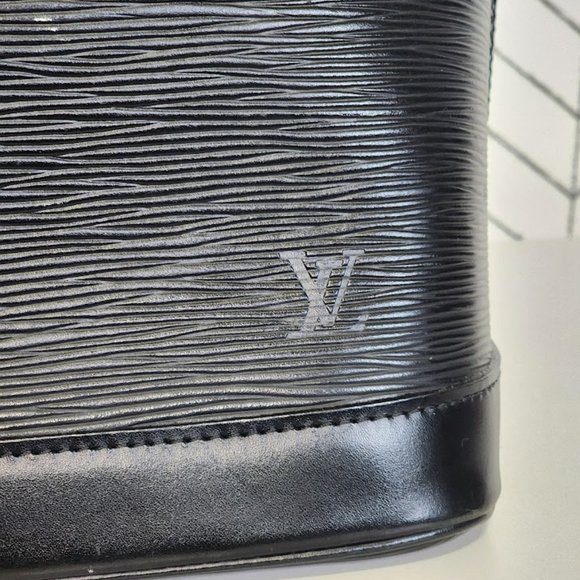 Authentic Pre-Owned Louis Vuitton Black Epi Alma Handbag - Picture 5 of 10